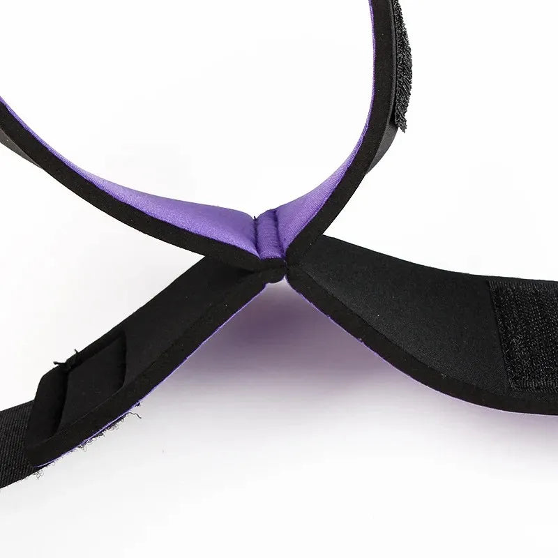 Elegant wrist-to-thigh cuffs